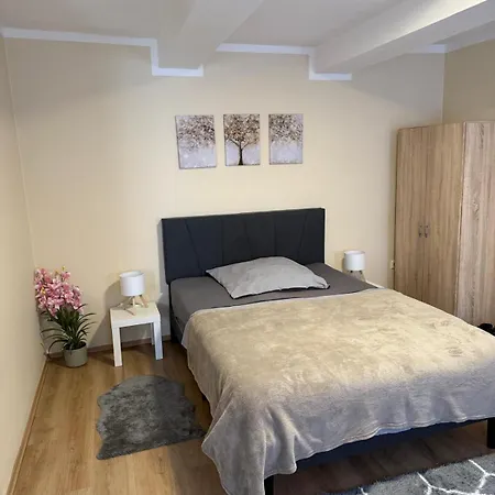 Gemuetliches 5 - Mit Kueche Und Bad Zur Eigennutzung -schuster Homes- *